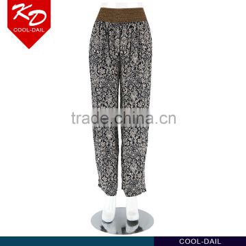 wholesale white and black harem pants casual ladies baggy palazzo running and jogging harem pants                        
                                                Quality Choice