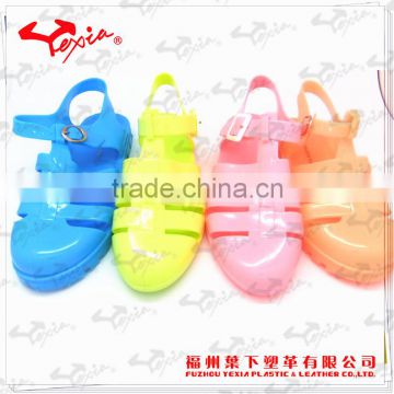 Close toe safety sandals for girls