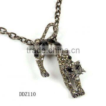 Fashion jewelry,Hematite Crystal /Rhinestone Necklace Cat-Shaped Pendant