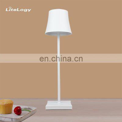 Hot sale smart wireless metal led table lighting lamps modern hotel style rechargeable bedroom usb study reading light