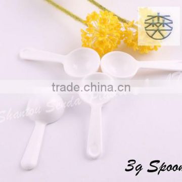 Special baking utensils necessary tools DIY white plastic spoon