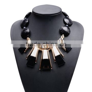 Fashion unisex black/white charms costume necklace jewelry