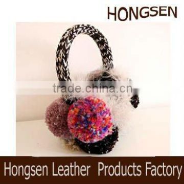 HSET135 knitted earmuff hat pattern