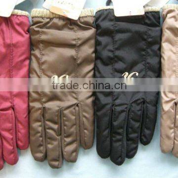 100% polyester taslon ski gloves