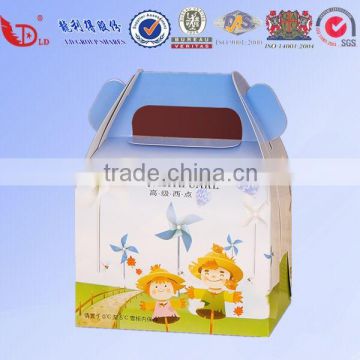 Sweet white papercard cake box with handle