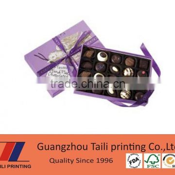 Customized paper candy gift box with compartments