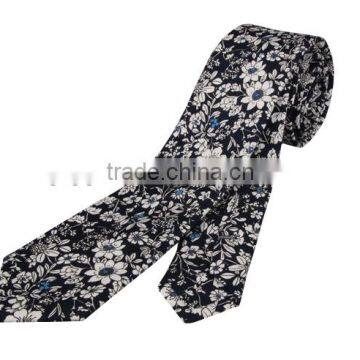 Cotton Tie In Navy Floral