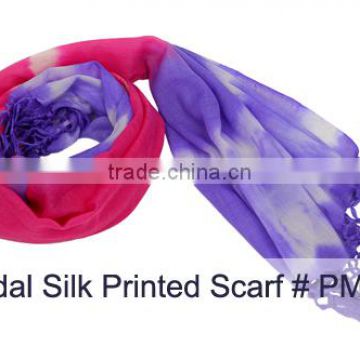 Soft Printed Wool scarf made up of pure wool Printed Wool Scarf Gules collocation