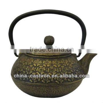tea pot with tea strainer