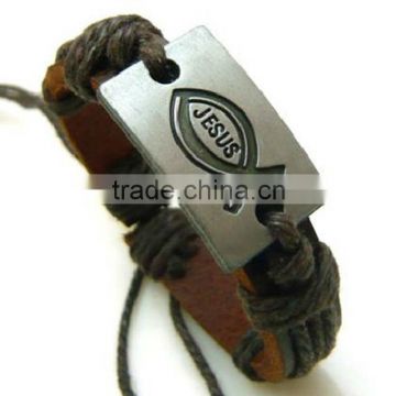 Fashion Leather Bracelet With Fish Icon Wholesale