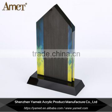 Hot Sell Customized Shape Black Base Screen Printing Triangle Acrylic Trophy