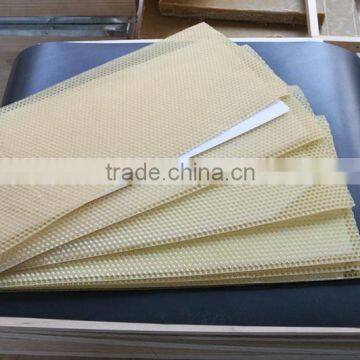 Senior Factory Wholesale Honey Wax Clear Cell Beeswax Foundation Sheet in bulk