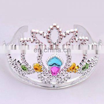 plastic crown KD0241