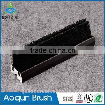 High Quality Flame Retarding Escalator Skirt Brush with Plastic Pedestal