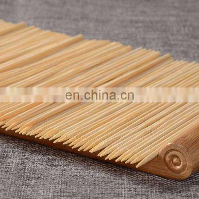 A large number of wholesale bbq disposable bamboo sticks