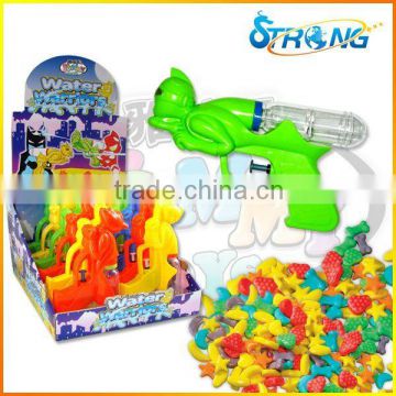 2016 New item Water Spray Gun Toy with candy container