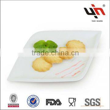 2013 White Ceramic Cheap Dish