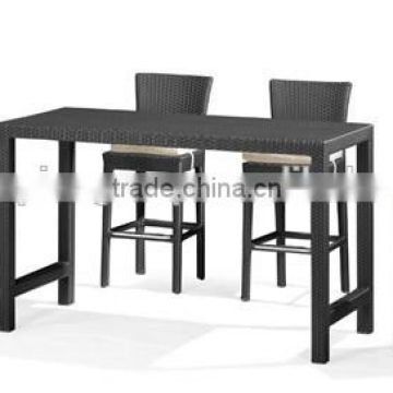 6 person bar stool with long counter table