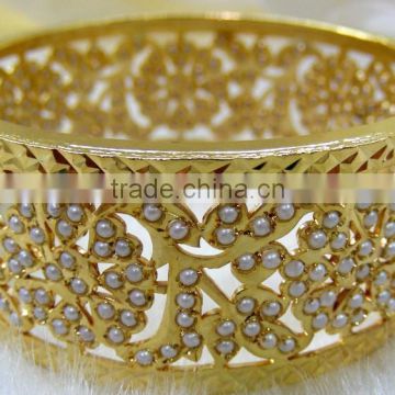 Traditional style cuff