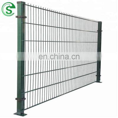 Hot sale galvanized pvc/powder coated fencing double wire 868/656/545 welded mesh fence