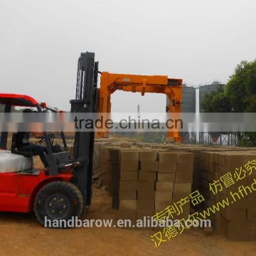 A series block clamp with forklift