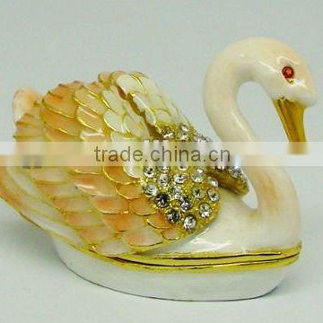 pewter jewellery box with lifelike swan
