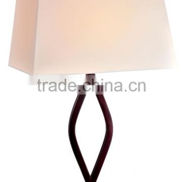 2015 simple design Modern wooden rhombus pedestal table lamp