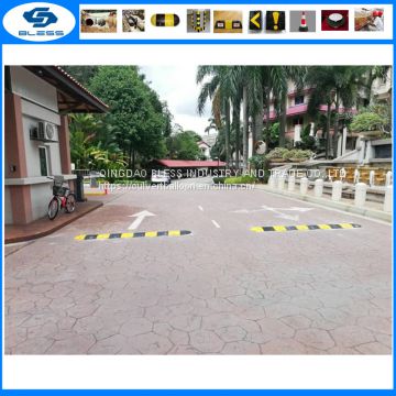 Cheap china wholesale recycled rubber speed bump Traffic One Way Speed Breaker Road Driveway Rubber Speed Bump