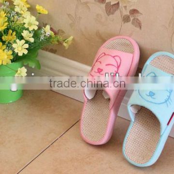 2014 kinds of wholesale cartoon kids slippers new