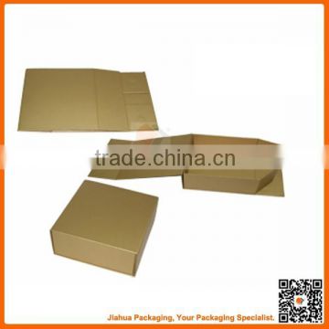 paperboard foldable golden box with magnetic closure