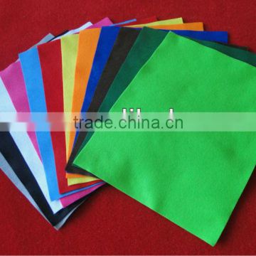 Colored polyester felt