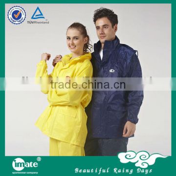 2014 Luxury blue pvc raincoat for rain day