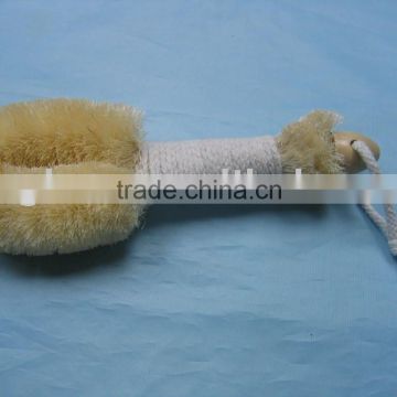 Manufacture Natural Long Handle Wooden Sisal Brush For Sale