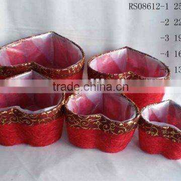 Cheap flower pot with heart shape