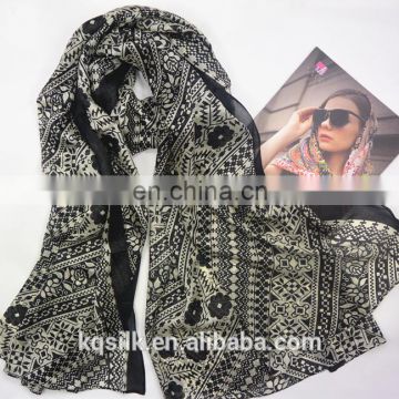 Hangzhou 100% silk long 110*200cm muslin habotai silk head shawl and scarf with geometry