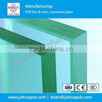 Laminated safety glass for stairs