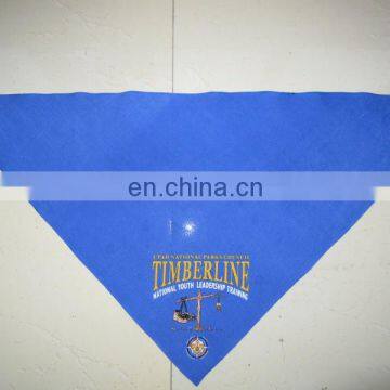 Custom made logo printing blue cotton triangular bandana cheap cotton words triangle scarf cotton dog bandana pet scarf