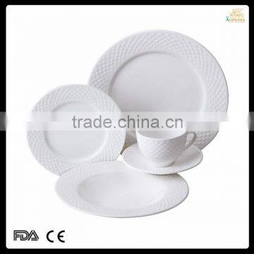 Wholesale30 pcs embossed fine embossed porcelain dinnerware set