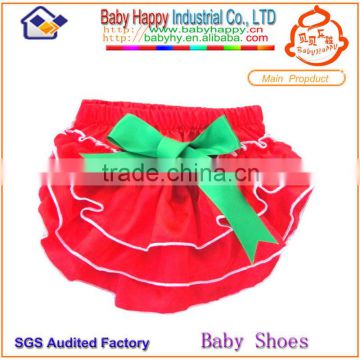 Hot selling lovely ruffles baby bloomers