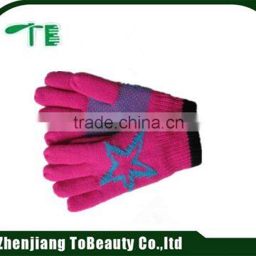 girls red jacquard knitted gloves