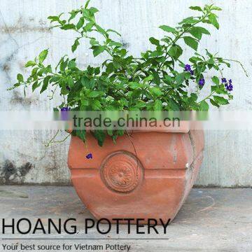 Vietnamese Wholesale High Quality Terracotta Flower Pot / Planter