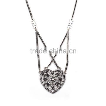 Antique Style Design Bohemian Hollow Flower Carved Heart Statement Necklace Silver