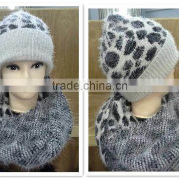 Acrylic Knitted Leopard Pattern Hat and scarf sets