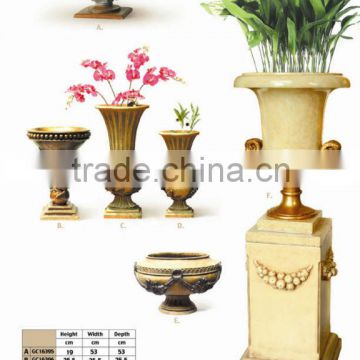 archaistic flower pots