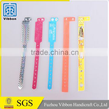 Fashion design competitive price plastic vinyl wristband