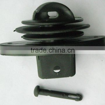 fence insulator for belt wire and round wire