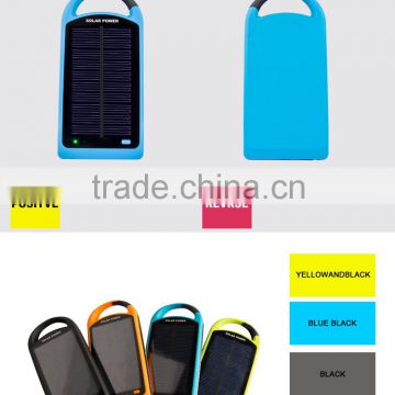 2016 hot selling portable and waterproof smartphone solar power bank