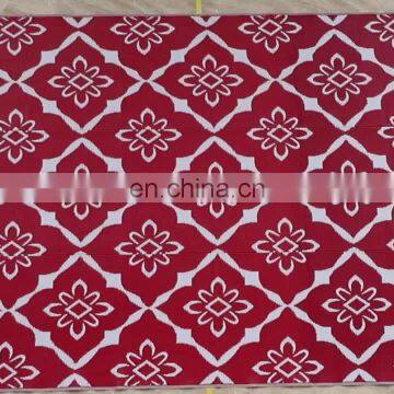 Classic Red Lightweight Reversible Plastic Rug for Outdoor, Patio, Camping, Picnic and Beach Area carpet