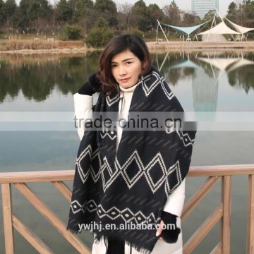 new design factory direct Hot selling Embroidered fur embroidery shawl