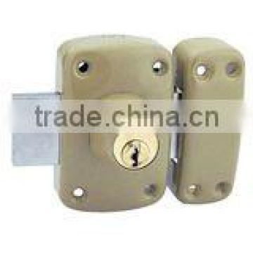 Rim lock with high latch inside